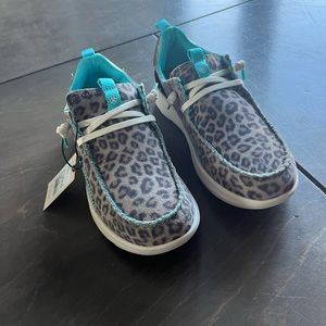 Ladies Arita Hilo-Studs Neutral Leopard.